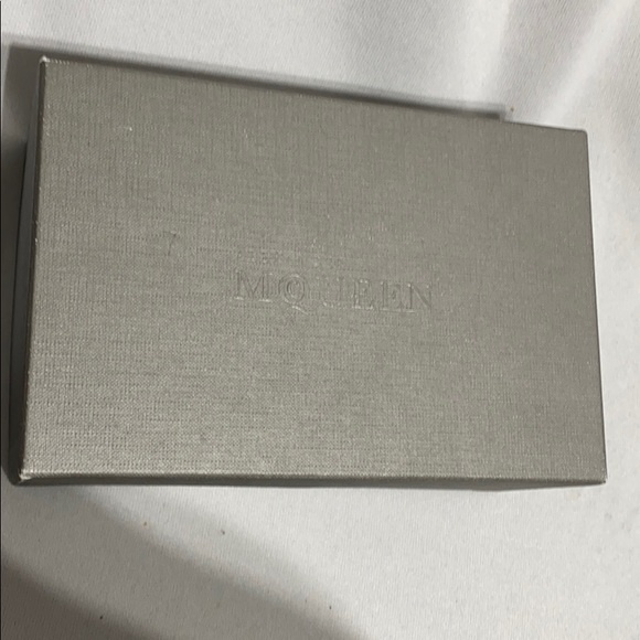 Alexander McQueen - Picture 8 of 8